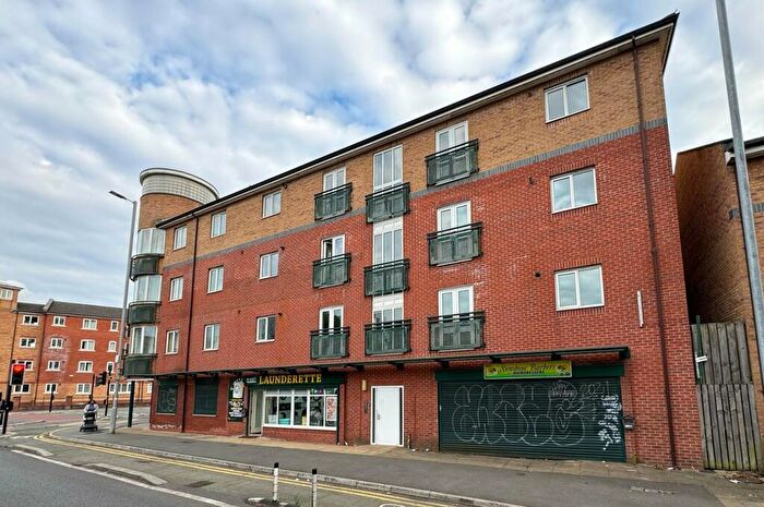 2 Bedroom Apartment To Rent In Stretford Road, Hulme, Manchester, M15