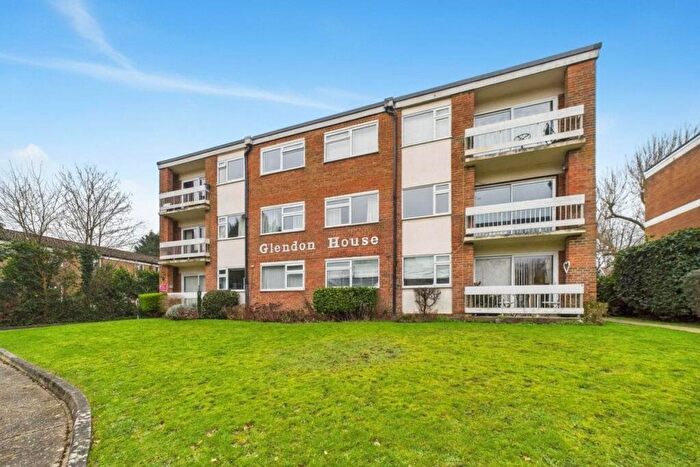 2 Bedroom Apartment For Sale In Brighton Road, Crawley, West Sussex, RH10