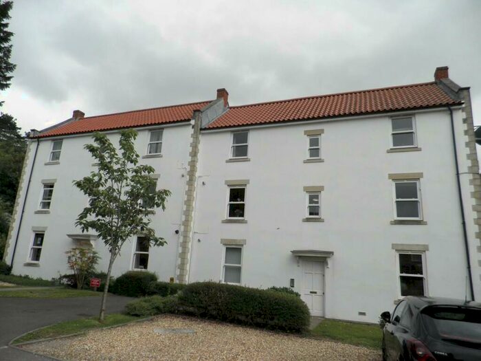 2 Bedroom Flat To Rent In Northover Mews, Frome, Somerset, BA11