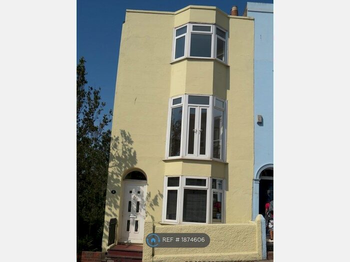 6 Bedroom End Of Terrace House To Rent In Egremont Place, Brighton, BN2