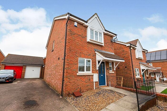 3 Bedroom House To Rent In Mariners Way, Gravesend, Kent, DA11