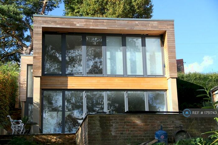 4 Bedroom Detached House To Rent In Knoll Road, Godalming, GU7