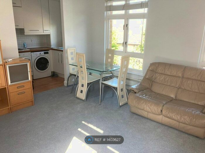 1 Bedroom Flat To Rent In The Bow Quarter, London, E3