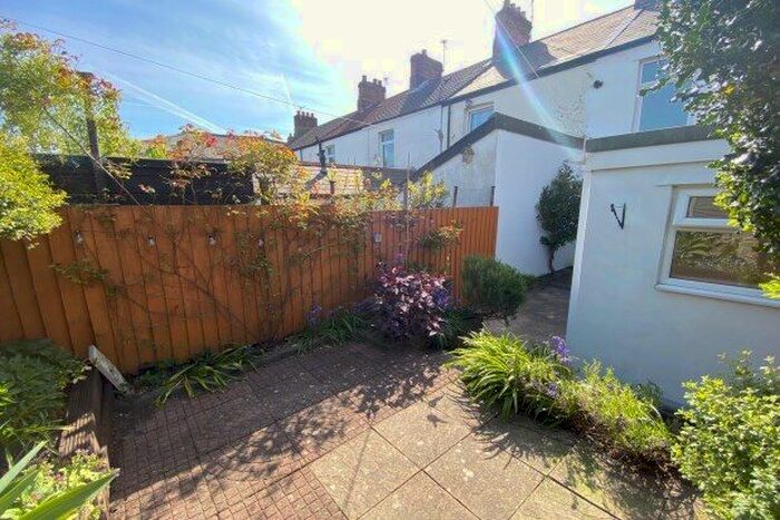 2 Bedroom Property To Rent In Rose Street, Cardiff, CF24