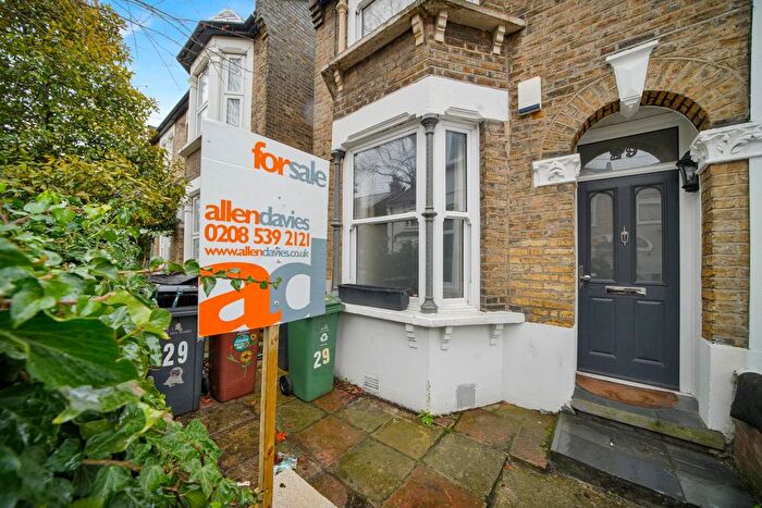 1 Bedroom Flat For Sale In Murchison Road, London, E10