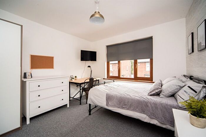 6 Bedroom Semi-Detached House To Rent In Montpelier Road, Dunkirk, Nottingham, NG7