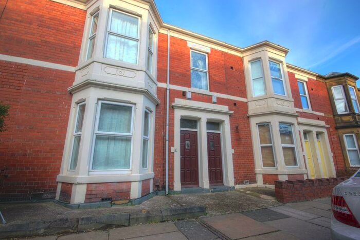 4 Bedroom Flat To Rent In Hazelwood Avenue, Newcastle Upon Tyne, NE2