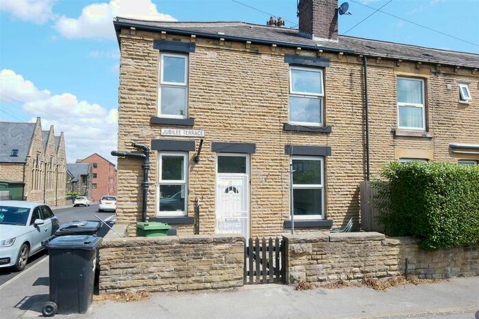 2 Bedroom Property To Rent In Jubilee Terrace, Morley, Leeds, LS27