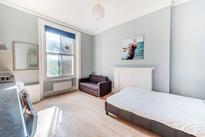Studio To Rent In Marloes Road, Kensington, London, W8