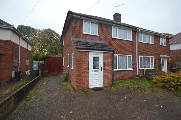 3 Bedroom Semi-Detached House To Rent In Masefield Avenue, Swindon, Wiltshire, SN2