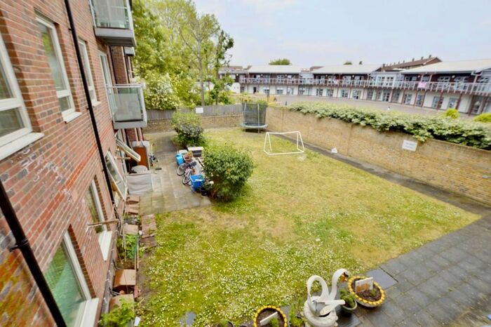 2 Bedroom Flat To Rent In Chargeable Lane, London, E13