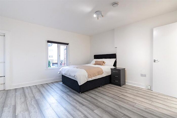 Studio To Rent In Holloway Road, Islington, N7