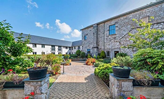 1 Bedroom Flat For Sale In East Street, Newton Abbot, Devon., TQ12