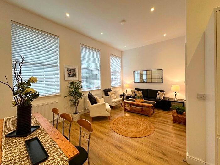 3 Bedroom Flat To Rent In Wrencote House, Croydon, CR0