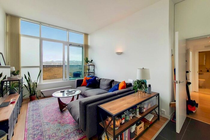 2 Bedroom Flat To Rent In Argyll Road, Woolwich, London, SE18