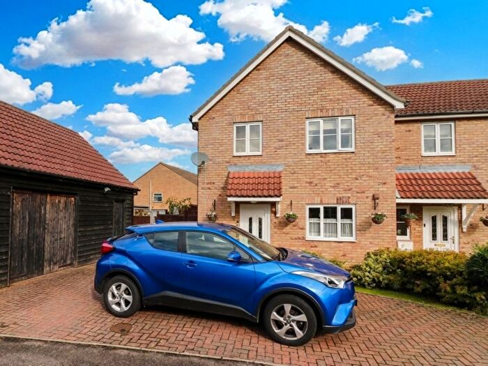 3 Bedroom Semi Detached House To Rent In Home Farm Close, Hilton, Cambs, PE28