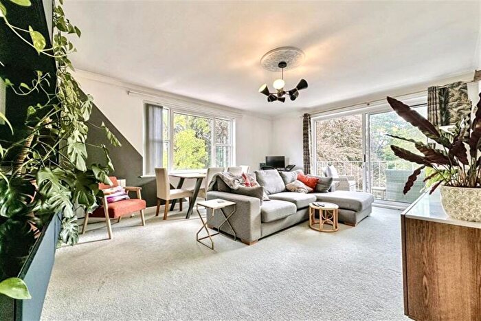 2 Bedroom Flat For Sale In Branksome Park, BH13