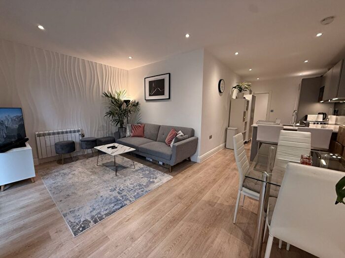 1 Bedroom Flat To Rent In Gunnersbury Avenue, London, W5