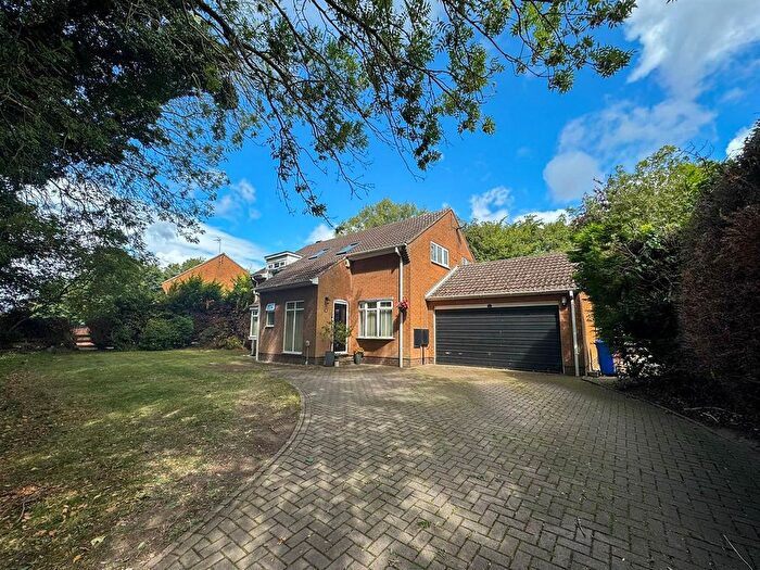 4 Bedroom Detached House For Sale In Melton Road, North Ferriby, HU14
