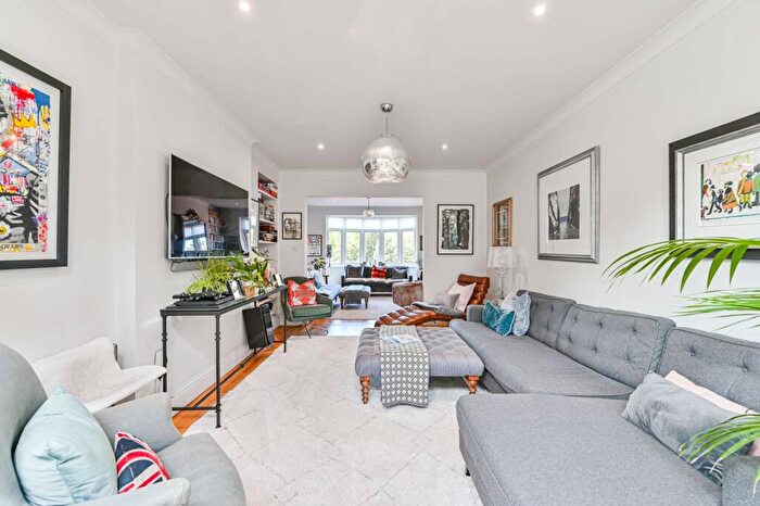 4 Bedroom House For Sale In Upwood Road, Lee, London, SE12