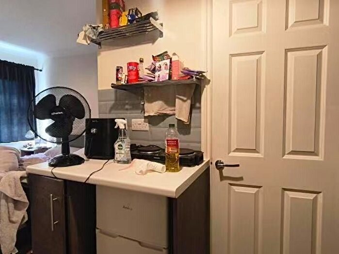 1 Bedroom Property To Rent In Wolfe Crescent, London, SE16