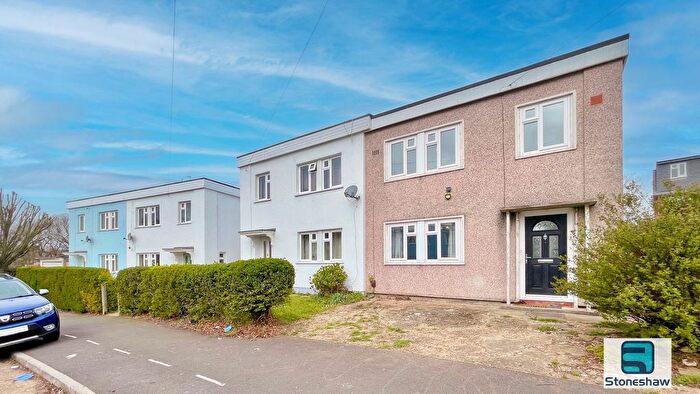 3 Bedroom Semi-Detached House For Sale In Colne Drive, Romford, RM3