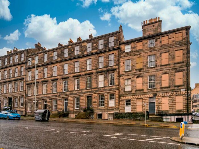 2 Bedroom Flat To Rent In Dundas Street, Edinburgh, EH3