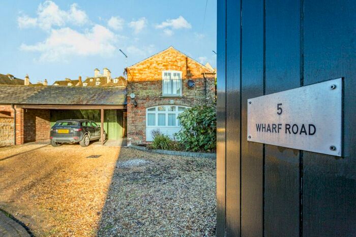 3 Bedroom Detached House To Rent In Wharf Road, Stamford, Lincolnshire, PE9