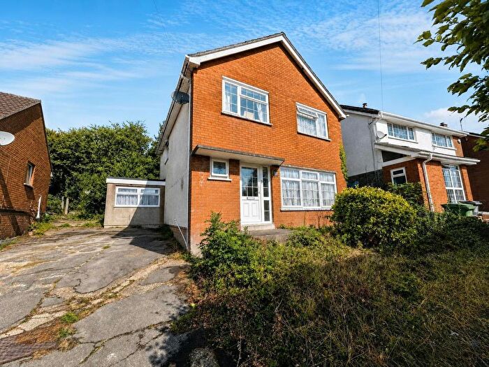 3 Bedroom Detached House For Sale In Dan-Y-Graig, Pantmawr, Cardiff, CF14