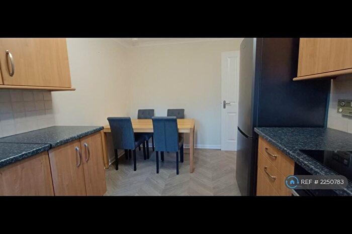 2 Bedroom Flat To Rent In Church View, Coatbridge, ML5