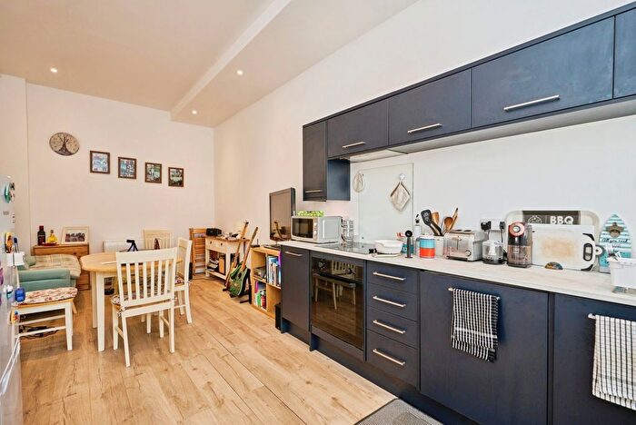 1 Bedroom Bungalow For Sale In Pyle Street, Newport, Isle Of Wight, PO30