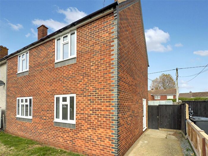 3 Bedroom Semi-Detached House To Rent In Whalley Crescent, Wroughton, Swindon, SN4