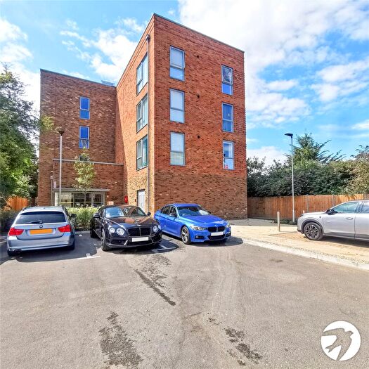 2 Bedroom Flat To Rent In Liberty Court, Stone, Dartford, Kent, DA2