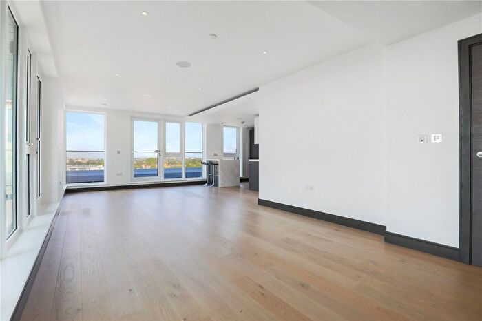 2 Bedroom Flat To Rent In Beadon Road, Hammersmith Broadway, W6