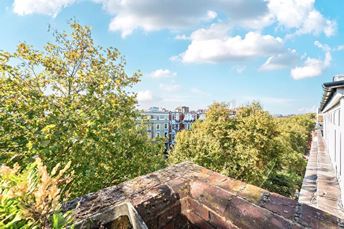 1 Bedroom Studio For Sale In Cromwell Road, London, SW5