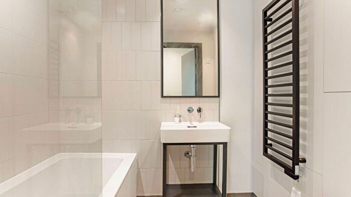 1 Bedroom Flat For Sale In High Street, London, CR0