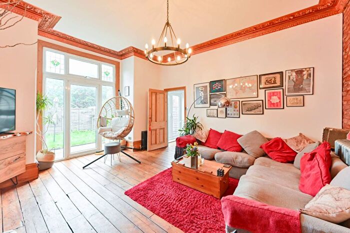 3 Bedroom Flat For Sale In Oakfield Road, Croydon, CR0