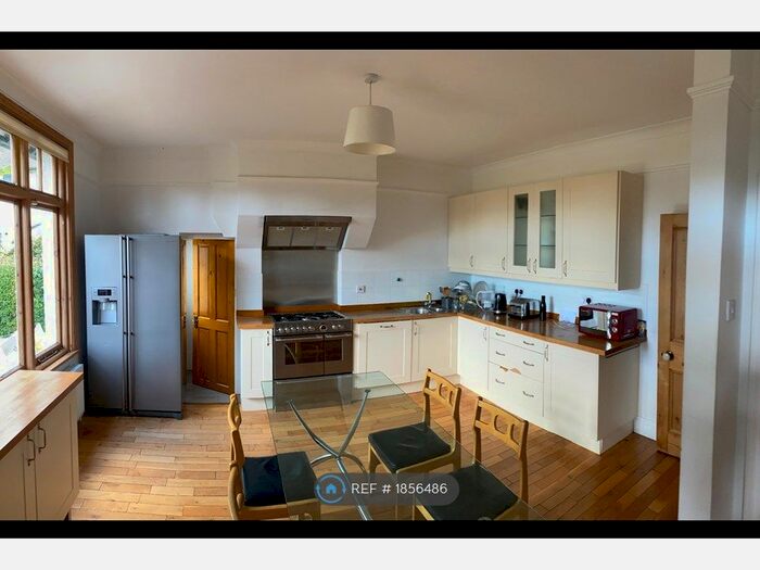 4 Bedroom Semi-Detached House To Rent In Ealing, Ealing, W5