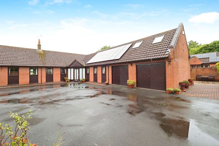 4 Bedroom Detached Bungalow For Sale In Loughborough Road, Hoton, Loughborough, LE12