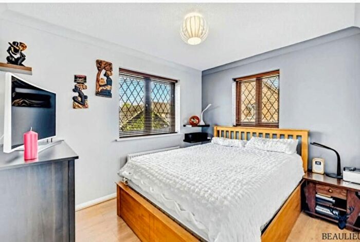 3 Bedroom Detached House For Sale In Pollards Green, Chelmsford, Essex, CM2