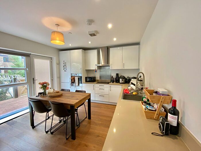 2 Bedroom Flat To Rent In East Station Road, Peterborough, PE2