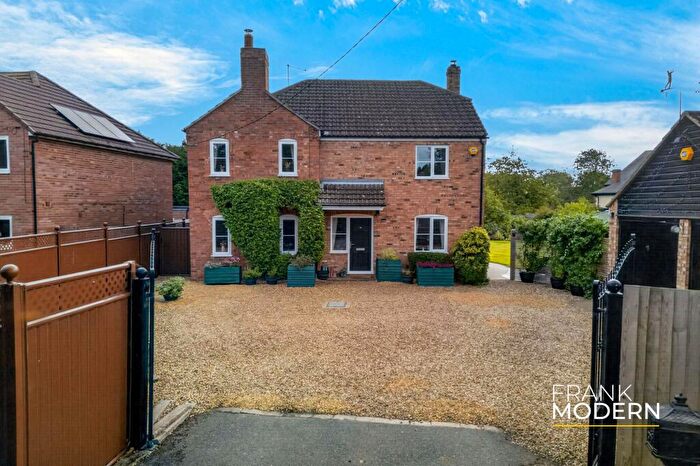 4 Bedroom Detached House For Sale In Spinney Cottage, Church Street, Holme, PE7