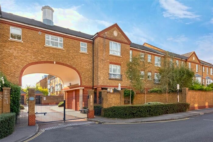 1 Bedroom Flat To Rent In Malthouse Drive, Chiswick, London, W4