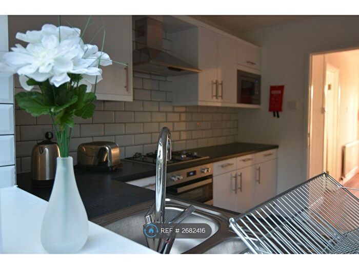 6 Bedroom Semi-detached House To Rent In Georgian View, Bath, BA2