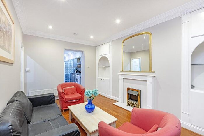 2 Bedroom Flat To Rent In Redcliffe Square Chelsea, SW10