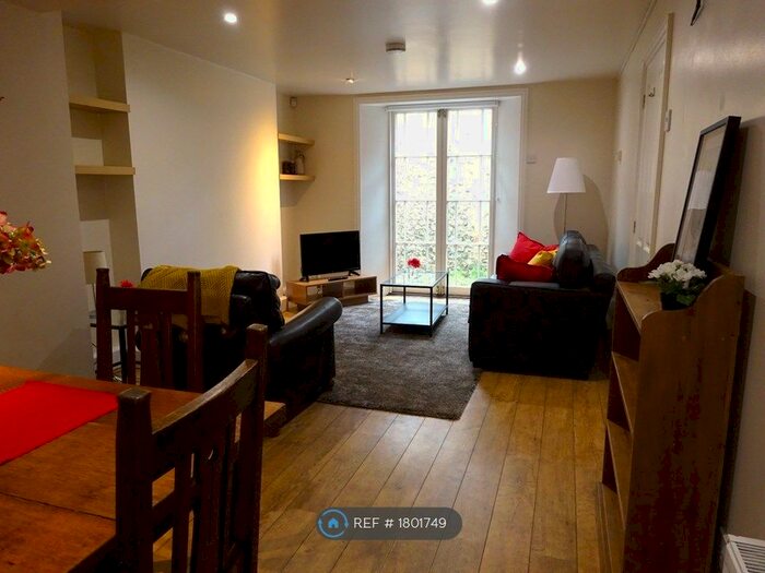 1 Bedroom Flat To Rent In St. James Lane, Winchester, SO22