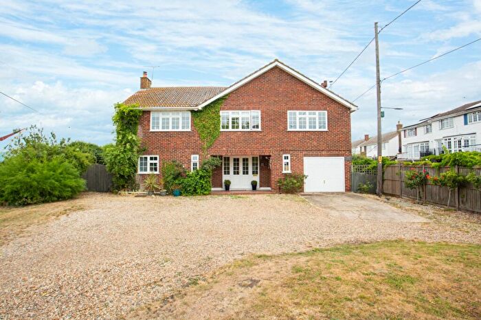 5 Bedroom Detached House For Sale In Conyer Quay, Conyer, Sittingbourne, Kent, ME9