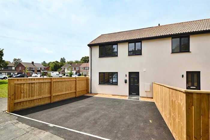 3 Bedroom End Of Terrace House For Sale In Stockwood Road, Stockwood, Bristol, BS14