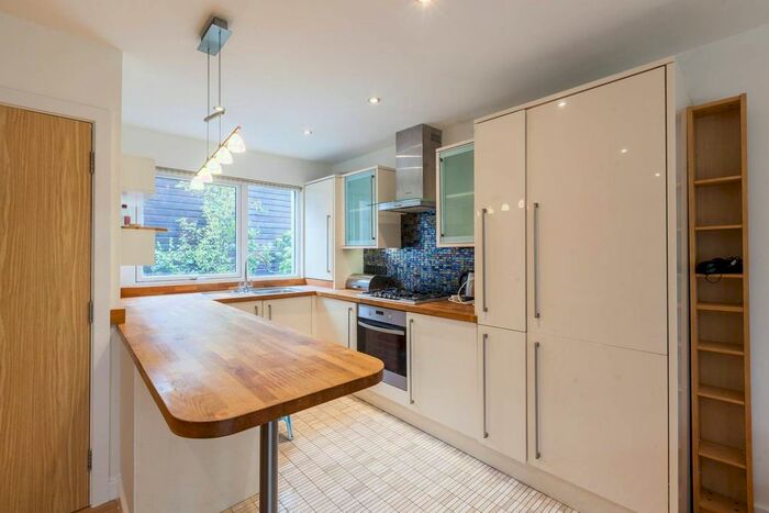 3 Bedroom Property To Rent In Rush Common Mews, Streatham Hill, London, SW2