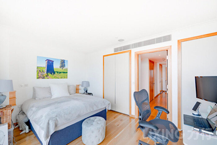 2 Bedroom Apartment To Rent In Hertsmere Road, Canary Wharf, E14